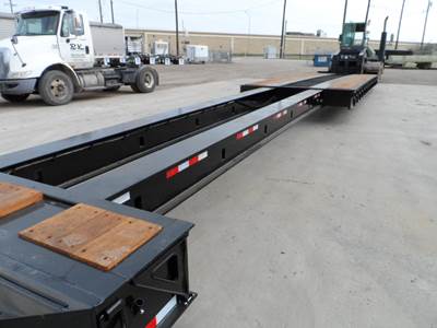 Globe 55 TON EXTENDABLE W/ HYDRAULIC FLIP AXLE Lowboy Trailer