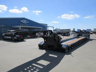 Globe 55 TON EXTENDABLE W/ HYDRAULIC FLIP AXLE Lowboy Trailer