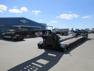 Globe 55 TON EXTENDABLE W/ HYDRAULIC FLIP AXLE Lowboy Trailer
