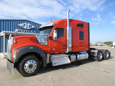 Kenworth W990 Sleeper Semi Truck - Mid Roof Sleeper, Paccar 456HP, Amt