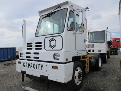 Capacity TJ5000 Yard Spotter Truck - Cummins, Automatic