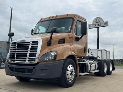 Freightliner Cascadia 113 Day Cab Truck - Detroit, 10 Speed Manual