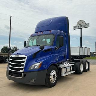 Freightliner Cascadia 116 Day Cab Truck - Detroit 450HP, 12 Speed Dt12 Automatic