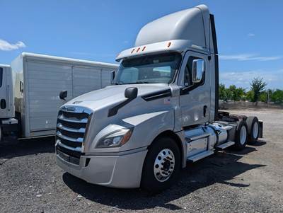 Freightliner Cascadia 126 Day Cab Truck - Detroit 450HP, 12 Speed Dt12 Automatic