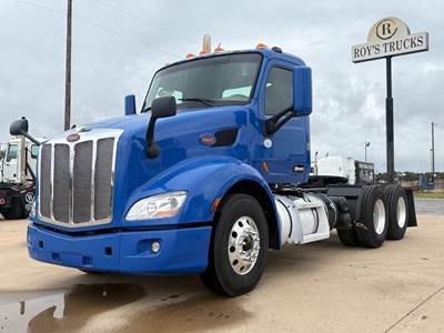 Peterbilt 579 Day Cab Truck - Cummins, 10 Speed Manual