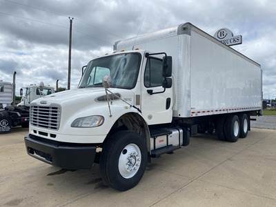 Freightliner M2 100 Box Truck - Automatic