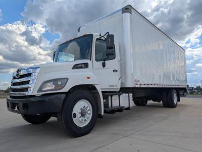 Hino 268 26 ft Box Truck - 230HP, 6 Speed Automatic, Roll up Door, Liftgate