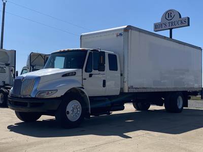 International DuraStar 4300 Box Truck - Automatic, Swing Door, Liftgate