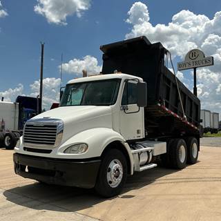 Freightliner Columbia 112 Dump Truck - Caterpillar, Automatic