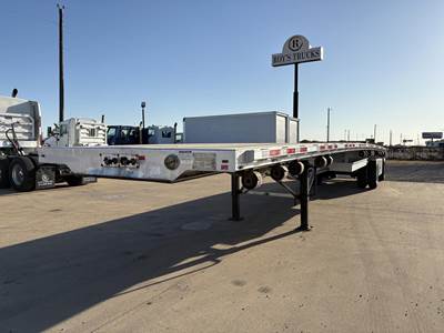 Transcraft 48x102 Aluminum Flatbed Trailer - Air Ride, Spread Axle