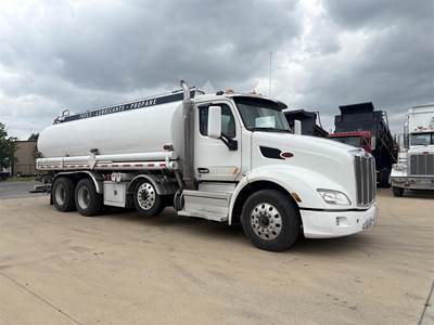 Peterbilt 579 Tri Axle Fuel & Lube Truck - Paccar, 13 Speed Endurant Automatic
