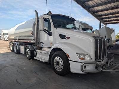 Peterbilt 579 Gasoline / Fuel Truck - Paccar 500HP, Amt