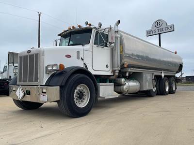 Peterbilt 357 Tri Axle Hot Oil / Asphalt Distributor Truck - Cummins, 13 Speed Manual