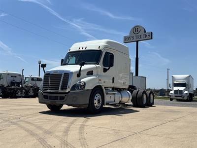 Freightliner Cascadia 113 Sleeper Semi Truck - Mid Roof Sleeper, Detroit 450HP, 12 Speed Dt12 Automatic