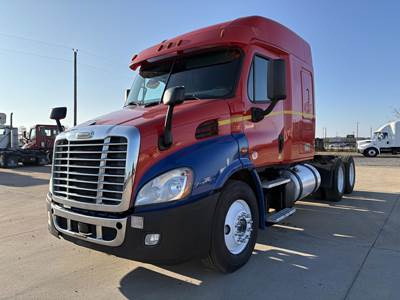 Freightliner Cascadia 125 Sleeper Semi Truck