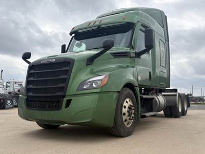 Freightliner Cascadia 126 Sleeper Semi Truck - Mid Roof Sleeper, Cummins, 10 Speed Manual
