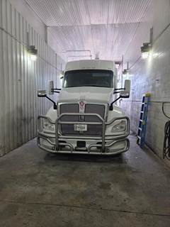Kenworth T680 Sleeper Semi Truck - Mid Roof Sleeper, Cummins 450HP, 12 Speed Amt