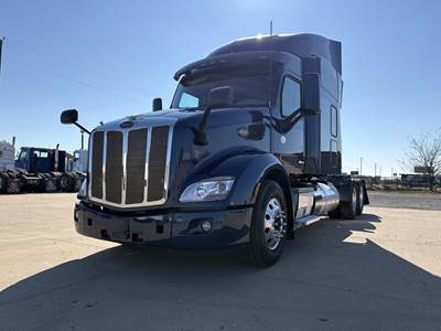 Peterbilt 579 Sleeper Semi Truck - Mid Roof Sleeper, Cummins, Automatic
