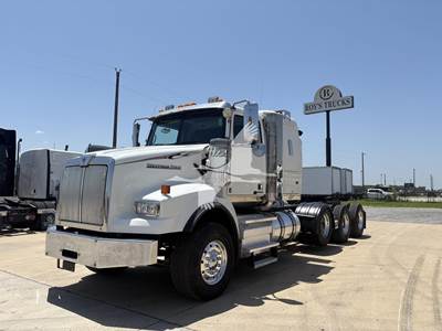 Western Star 4900 Tri Axle Sleeper Semi Truck - Flat Top Sleeper, Detroit 560HP, 18 Speed Manual