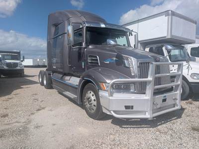 Western Star 5700 Sleeper Semi Truck - Raised Roof Sleeper, Detroit, 12 Speed Dt12 Amt