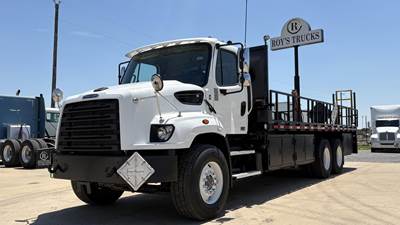 Freightliner 114SD Tandem Axle Stake Bed Truck - Manual