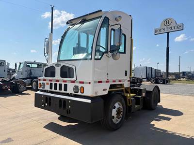 Autocar XSpotter Yard Spotter Truck - Cummins, 185HP, 6 Speed Automatic