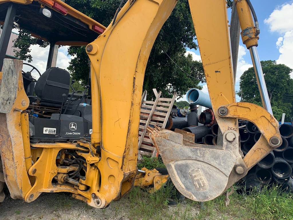 2003 john deere backhoe