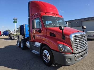 Freightliner Cascadia 113 Day Cab Truck - Detroit, 12 Speed Dt12 Automatic