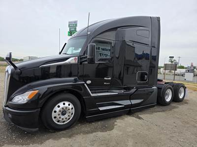 Kenworth T680 Sleeper Semi Truck - Raised Roof Sleeper, Cummins, Automatic