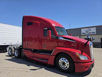 Kenworth T680 Sleeper Semi Truck - Raised Roof Sleeper, Cummins, Automatic