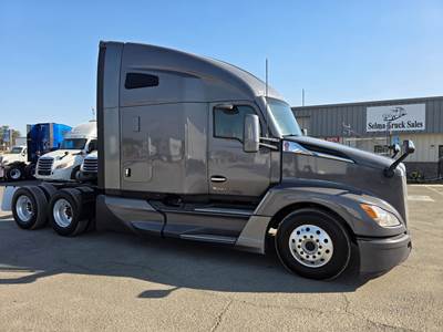 Kenworth T680 Sleeper Semi Truck - Raised Roof Sleeper, Cummins, Automatic