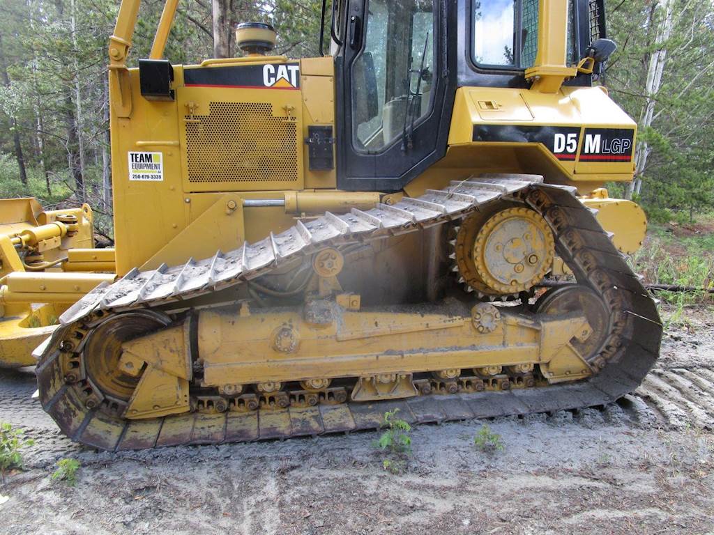 1997 Caterpillar D5M LGP Dozer For Sale, 5,589 Hours Chase, BC 00207