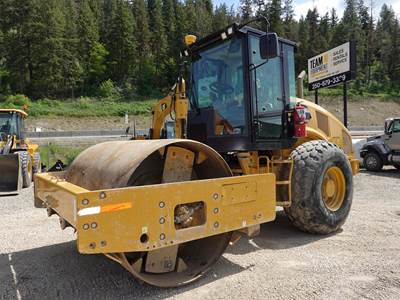 Caterpillar CS56B Smooth Drum Roller Compactor