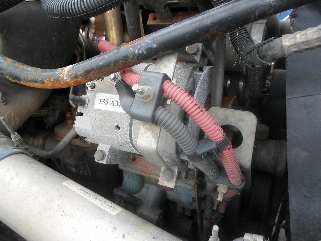 Detroit Series 60 Alternator for a 2005 Freightliner COLUMBIA For Sale