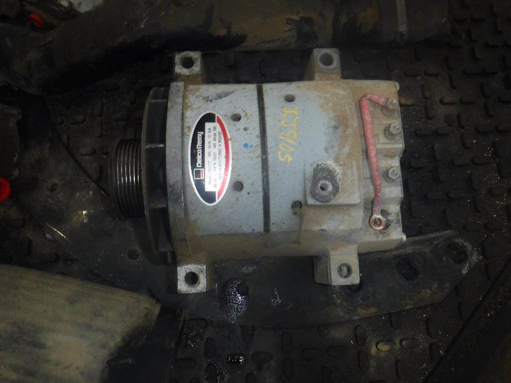 2005 Detroit Series 60 Alternator for a Freightliner COLUMBIA For Sale