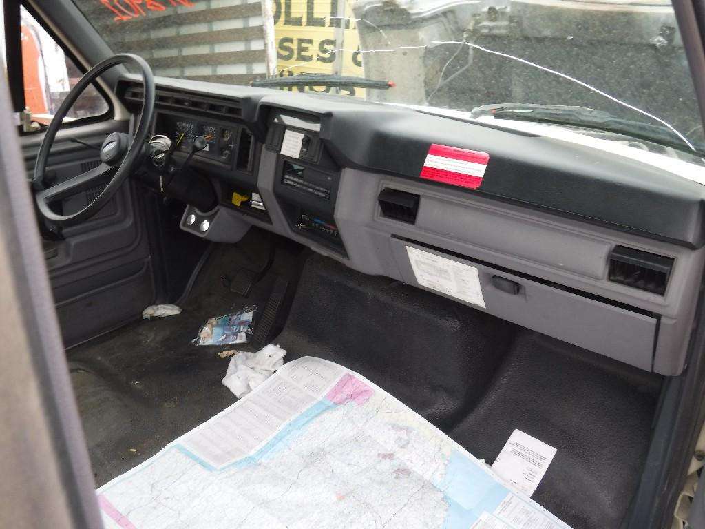 1995 Ford F800 Brake Booster