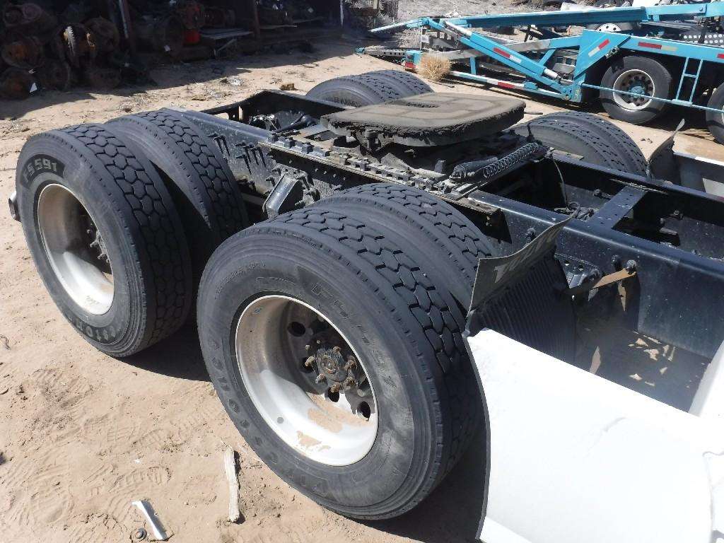 Fontaine AIR SLIDE Fifth Wheel for a 2013 Gmc/Volvo/White VNL200 For