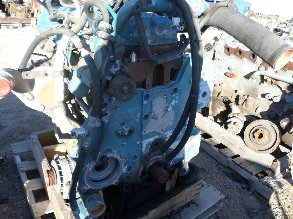 International DT466E Front Engine Cover for a 2006 International 4300