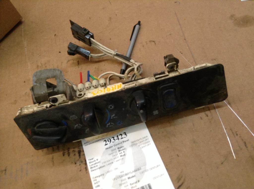 2000 Freightliner Century Class 120 Heater / AC Temp Control for a Freightliner CENTURY For Sale