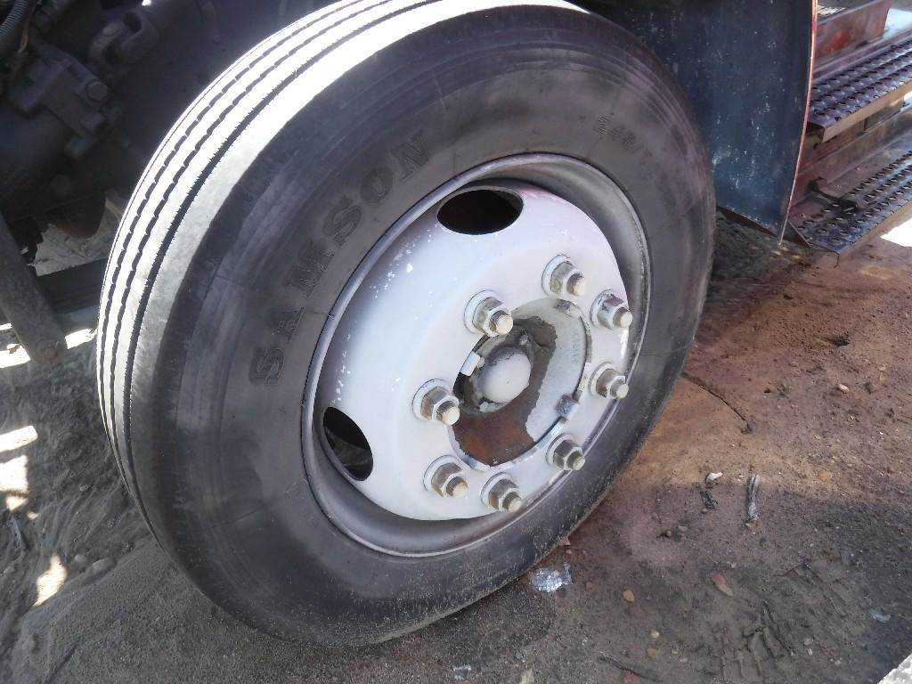 International 15931 Hub for a 2000 International 4700 For Sale Hudson, CO 266849