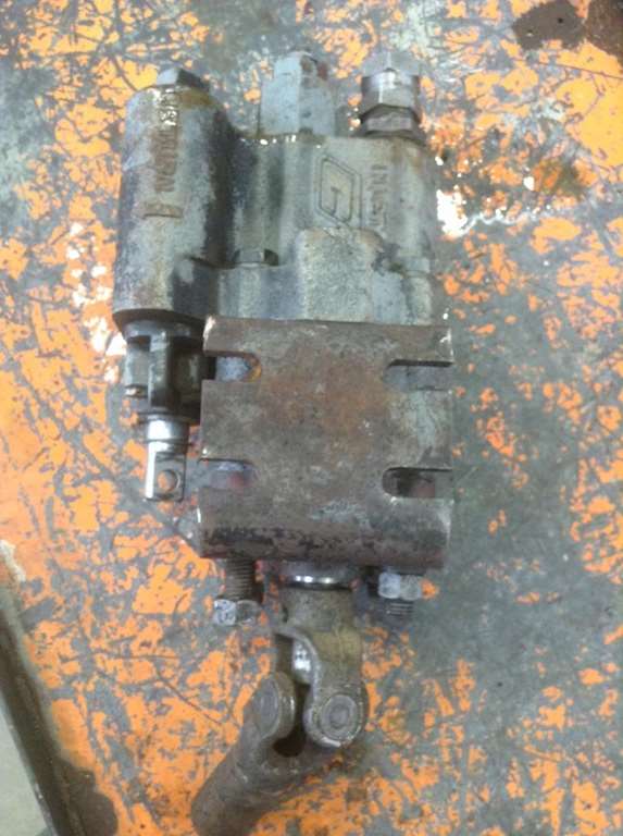 DUMP COMMERCIAL INTERTECH Hydraulic Pump for a 1980 Peterbilt 359 For