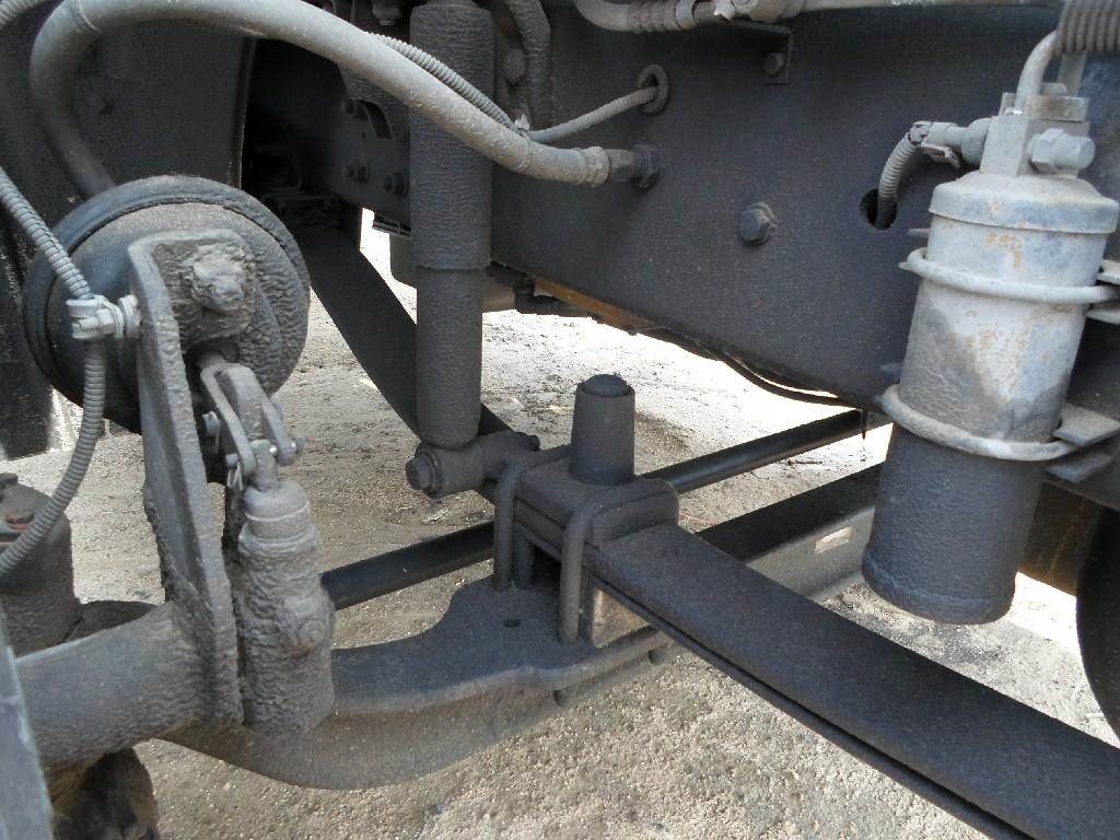 Freightliner M2 106 Front Leaf Spring for a 2004 Freightliner M2 For