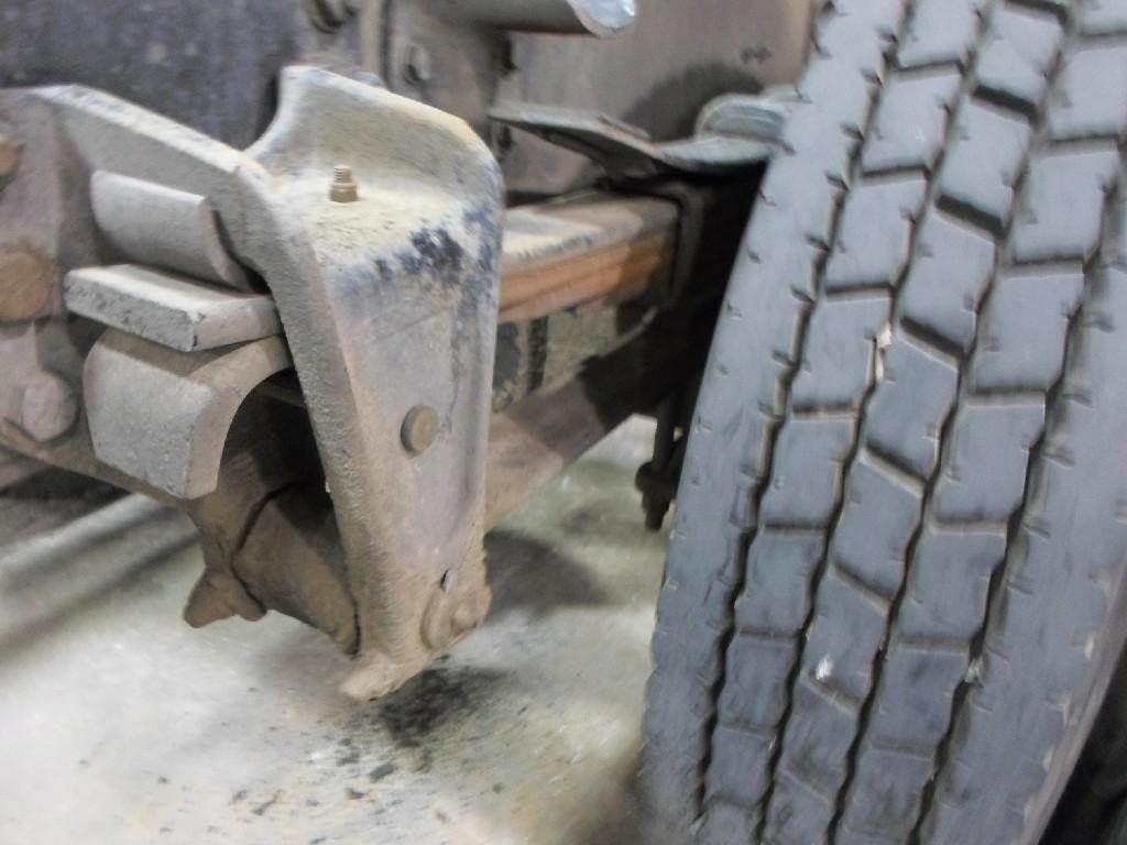 Freightliner FL60 Rear Leaf Spring for a 1998 Freightliner FL For Sale