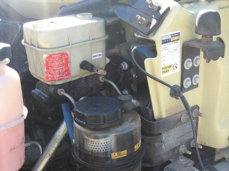 GMC C4500C8500 Power Brake Booster for a 2003 GMC Medium C6500 For