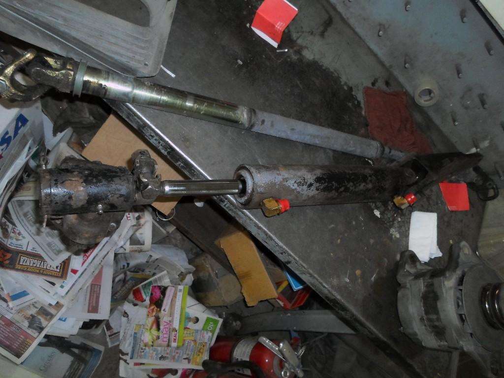 1978 Peterbilt 359 Steering Assist Cylinder For Sale Hudson, CO