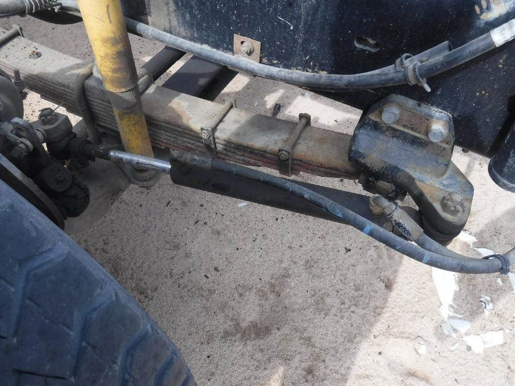 Volvo WIA / WG Steering Assist Cylinder for a 1999 Gmc/Volvo/White WG