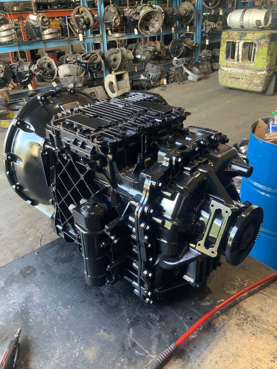 2010 Volvo ATO2612D Transmission for 20072010 VNL Trucks For Sale