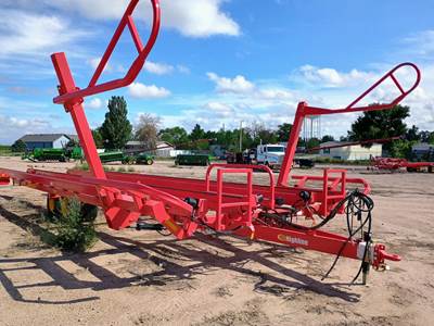 HIGHLINE BM1400 Bale Accumulator