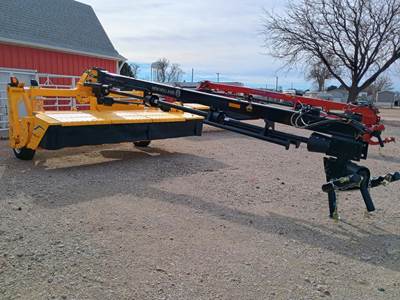 New Holland DISCBINE 313 PLUS Pull-Type Mower Conditioner/Windrower