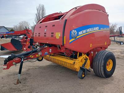 New Holland ROLL-BELT 560 Round Hay Baler